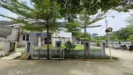 Rumah hoek view taman MURAH di Cilebut akses Stasiun