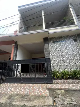 For Sale Rumah di Flamboyan Loka Graha Raya