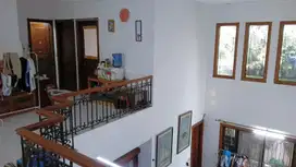 Dijual Rumah hook di kebayoran lama, luas dan siap huni