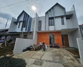 Rumah bebas banjir dekat Summarecon Bekasi