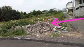 lingkungan sangt stratgis utuk  utuk di bangun villa