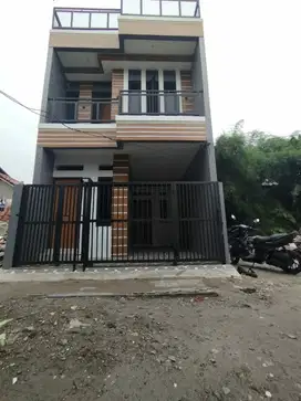 rumah strategis dekat pintu toll pasar rebo dan LRT kampung rambutan