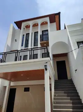 Rumah Baru 3 Lantai Siap Huni di Jagakarsa , Jakarta Selatan