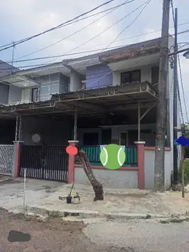 Rumah 2 lt di Taman Royal Cipondoh Tangerang