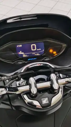 Km 1400 Honda PCX 160 ABS Tahun 2024