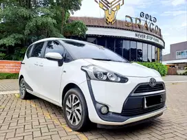 TERMURAH !! TOYOTA SIENTA V 1.5 AT 2018 PUTIH