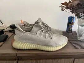 Adidas Yeezy 350 V2 Sesame