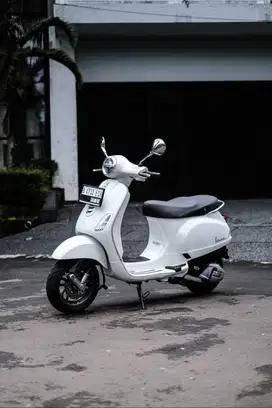 PIAGGIO VESPA MATIC LX 125 IGET FACELIFT 2024 BISA KREDIT