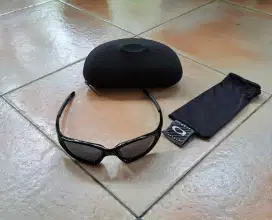 Oakley kacamata hitam olah raga