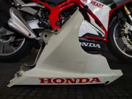 Undercoal (fender bawah) CBR K45 original 2015 kondisi seperti baru