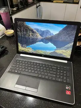 Laptop HP 2015 ryzen 3
