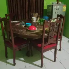 Meja makan kayu jati