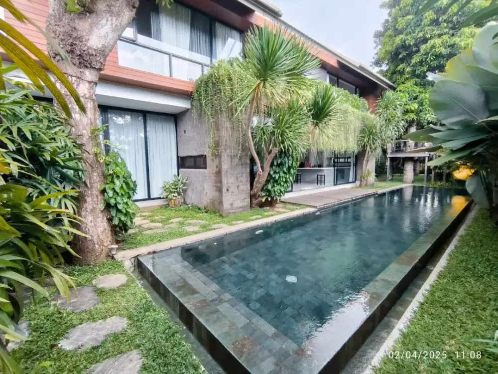 JUAL RUMAH VILLA DI RENON DEKAT SANUR, DENPASAR