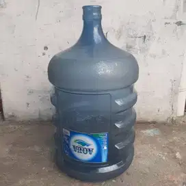 Galon aqua kosong