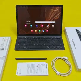 Samsung Tab S8 5G 8/128GB include dengan keyboard original