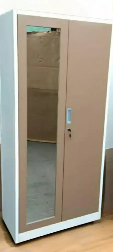 Lemari besi 2 pintu
