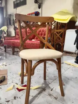 Kursi cafe jati, kursi makan, kursi silang