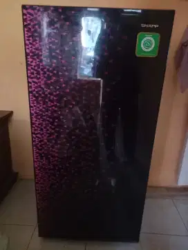 DIJUAL KULKAS SHARP 1 PINTU (BELUM PERNAH SERVIS)