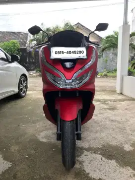 Honda PCX 150 CC LIKE NEW KM 2000 an