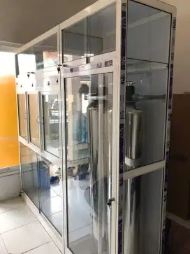 Depo air isi ulang