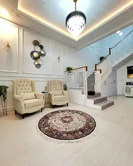 DIJUAL RUMAH MEWAH DAN MODERN FULL FURNISHED KOTA WISATA