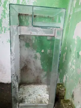 Aquarium 80*35 kaca bawah retak