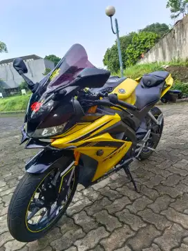 Dijual Motor Yamaha R15 th 2018, kondisi gree
