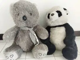Boneka panda dan koala besar