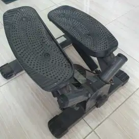 Alat fitness stepper
