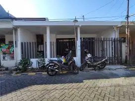 JUAL CEPAT! RUMAH RUNGKUT MAPAN SUDAH RENOVASI SIAP HUNI. DEKAT MERRI