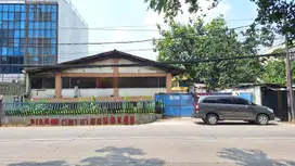 Jual Gudang Lokasi Strategis Pinggir Jalan Raya di Jakarta Barat.