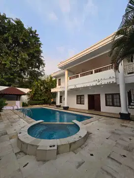 For Rent A beautiful bright House in  Kemang  Semi Furnished