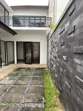 Rumah Bagus di Cluster Serenade Lake -  Gading Serpong