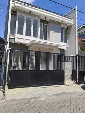 Rumah Baru 2 Lantai Manyar Jaya dekat Kertajaya, Araya Galaxy