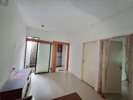 rumah full renovasi granit depan kampus pinggir jalan provinsi