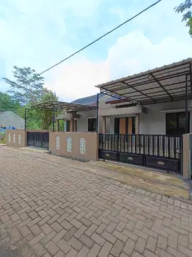 READY SIAP HUNI RUMAH BARU DI PAKINTELANN DEKAT UNNES