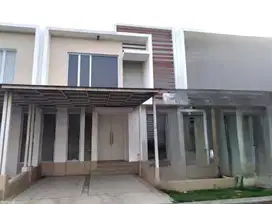 Rumah 2lt 120m 8x15 4KT di Cluster Yarra JGC Jakarta Garden City