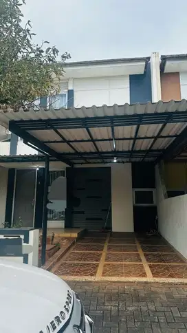 Di Sewakan Rumah Cantik Full Furnish . Kota Wisata Cibubur.