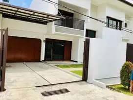 Disewakan/Dijual Rumah Semi Furnished di sayap Dr Setiabudi Bandung
