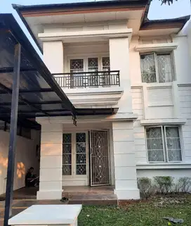 Rumah 2 Lantai di Delatinos BSD Dekat Tol dan Stasiun