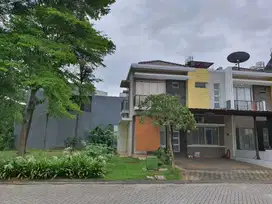 RUMAH RAPI SIAP HUNI DI PURI MANSION POSISI HOEK DIJUAL CEPAT