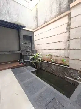 Rumah siap pakai tipe minimalis lebar jalan 3 mobil rawamangun