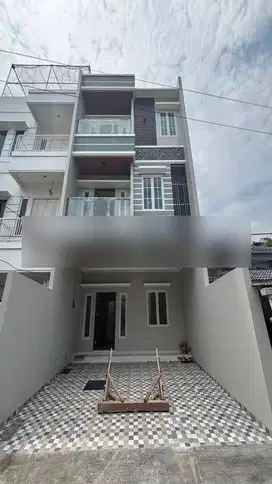 Rumah Baru Greenville 3 Lantai S H M Bisa Nego