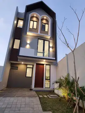 Rumah Baru Bagus Minimalis Dian Istana Wiyung Surabaya