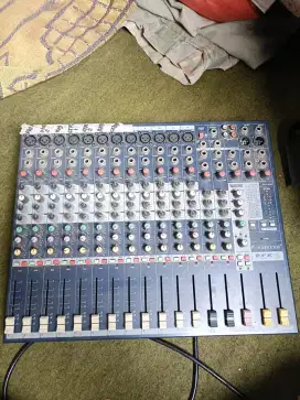 Dijual Mixer soundcraft 12 channel