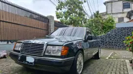 Mercedes-Benz E300 1991 Bensin