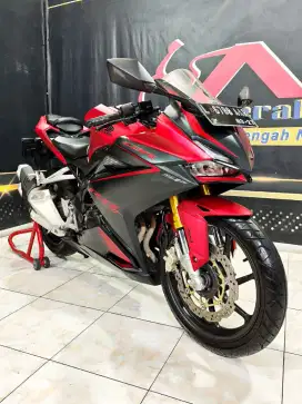 CBR 250 ABS SP 2cilinder km 8rb saja. Anugerah Motor rungkut tengah 81