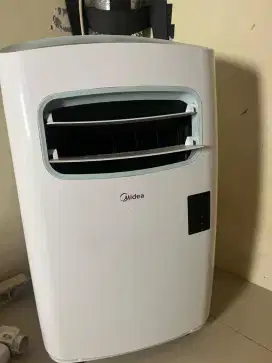AC Potable midea