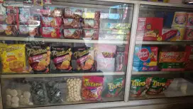 Di cari pegawai toko Snack kopi yg single penampilan menarik