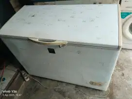 Di jual cepat prizer bok sharp ukuran 300L